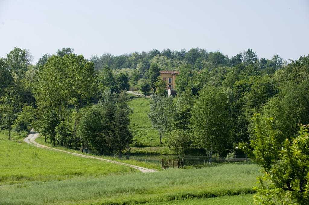 Agriturismo Cascina Monchiero บรา ภายนอก รูปภาพ